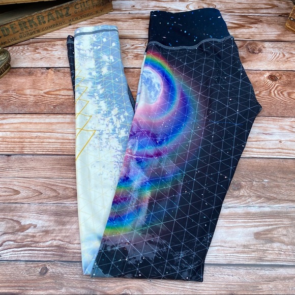 ✨ NIYAMA SOL RARE VINTAGE LIMITED EDITION THE GUIDE ENDLESS LEGGINGS XS - Picture 3 of 10